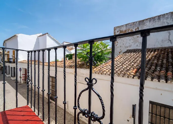 Pensionat Ronda Vacation Homes 3*